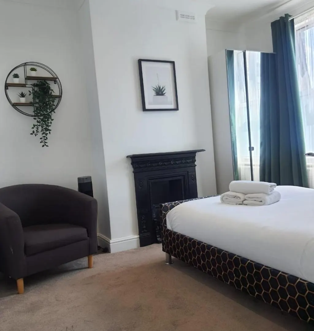 Charming Tower Bridge Apartment 伦敦