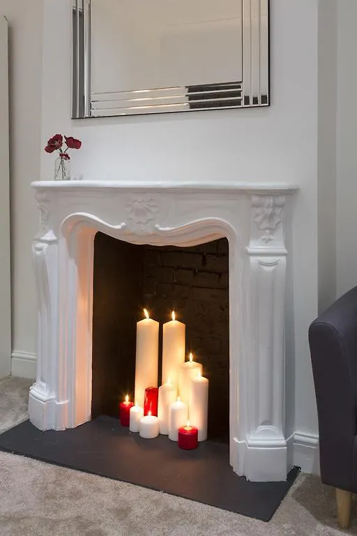 Charming Tower Bridge Apartment 伦敦