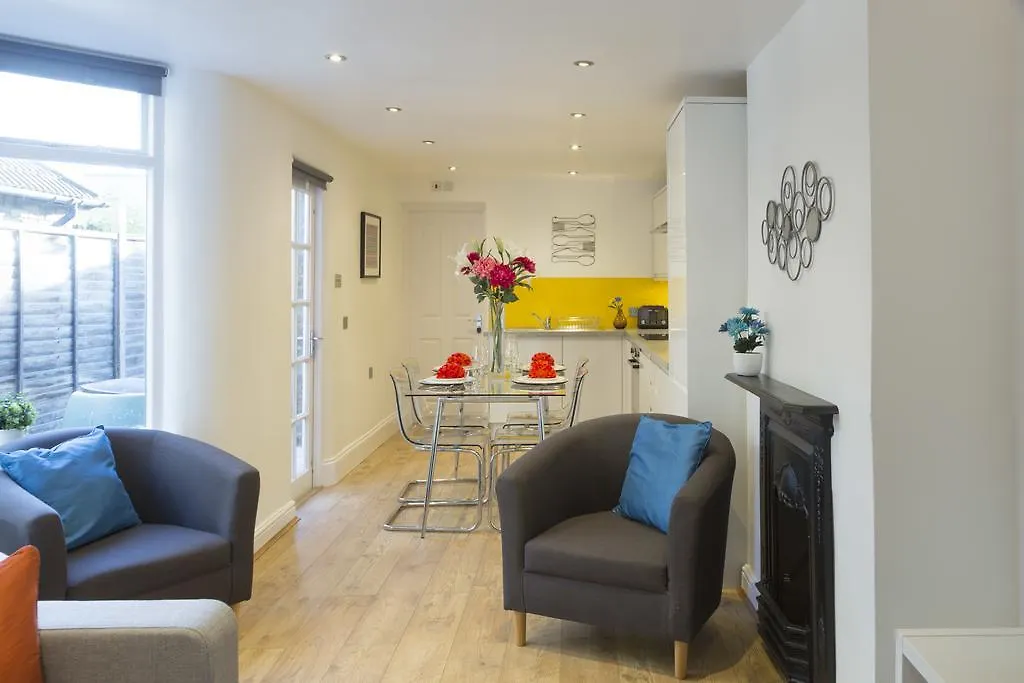 Charming Tower Bridge Apartment 伦敦 0*,