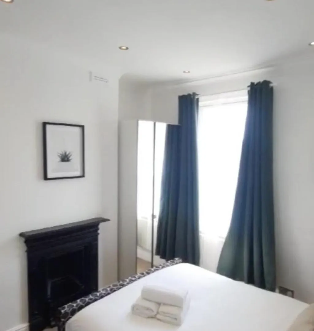 Charming Tower Bridge Apartment London