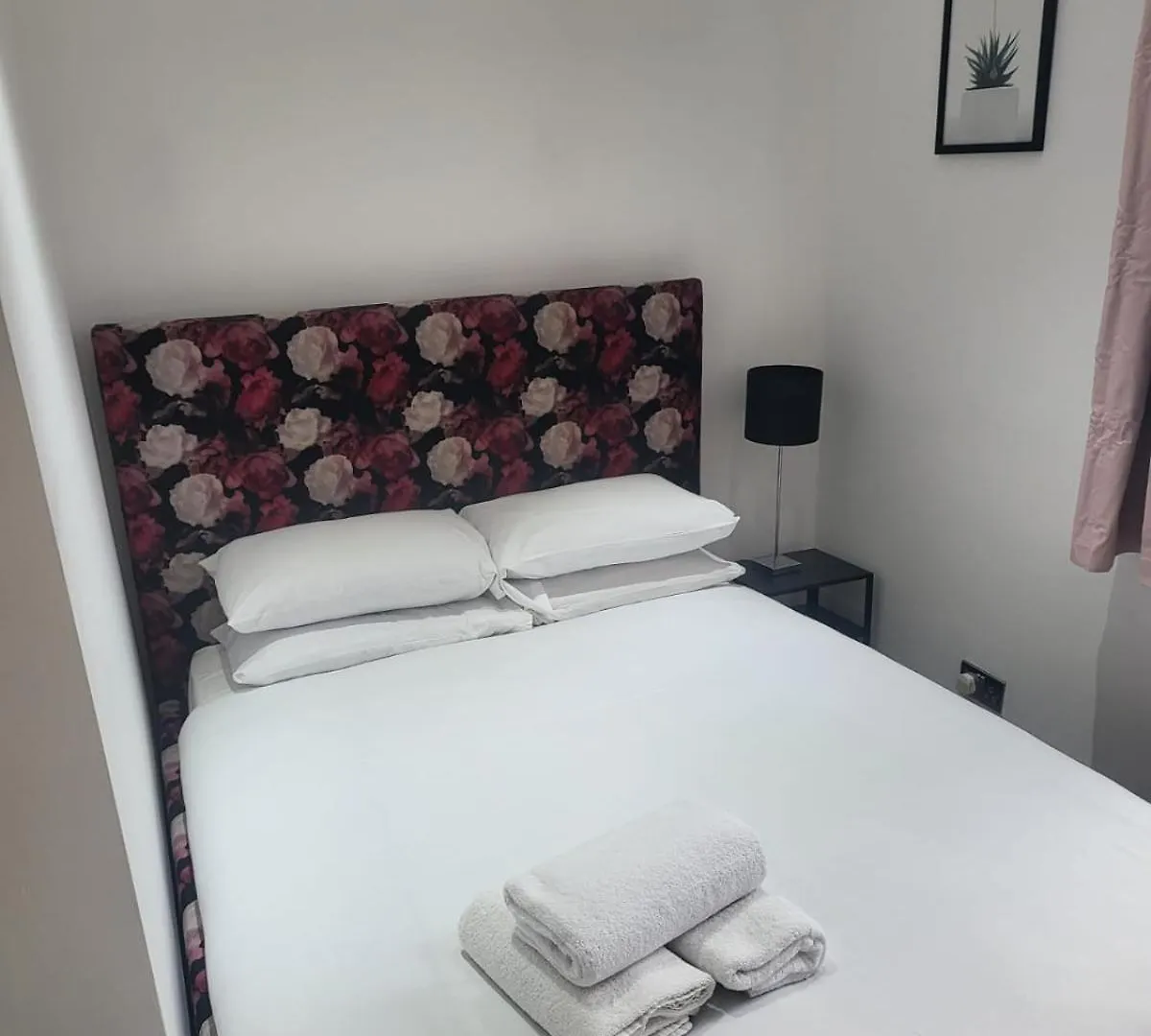 Charming Tower Bridge Apartment London