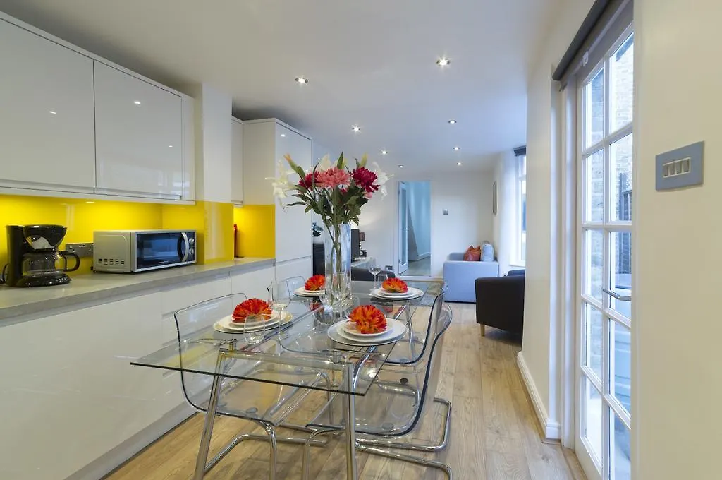 Charming Tower Bridge Apartment London